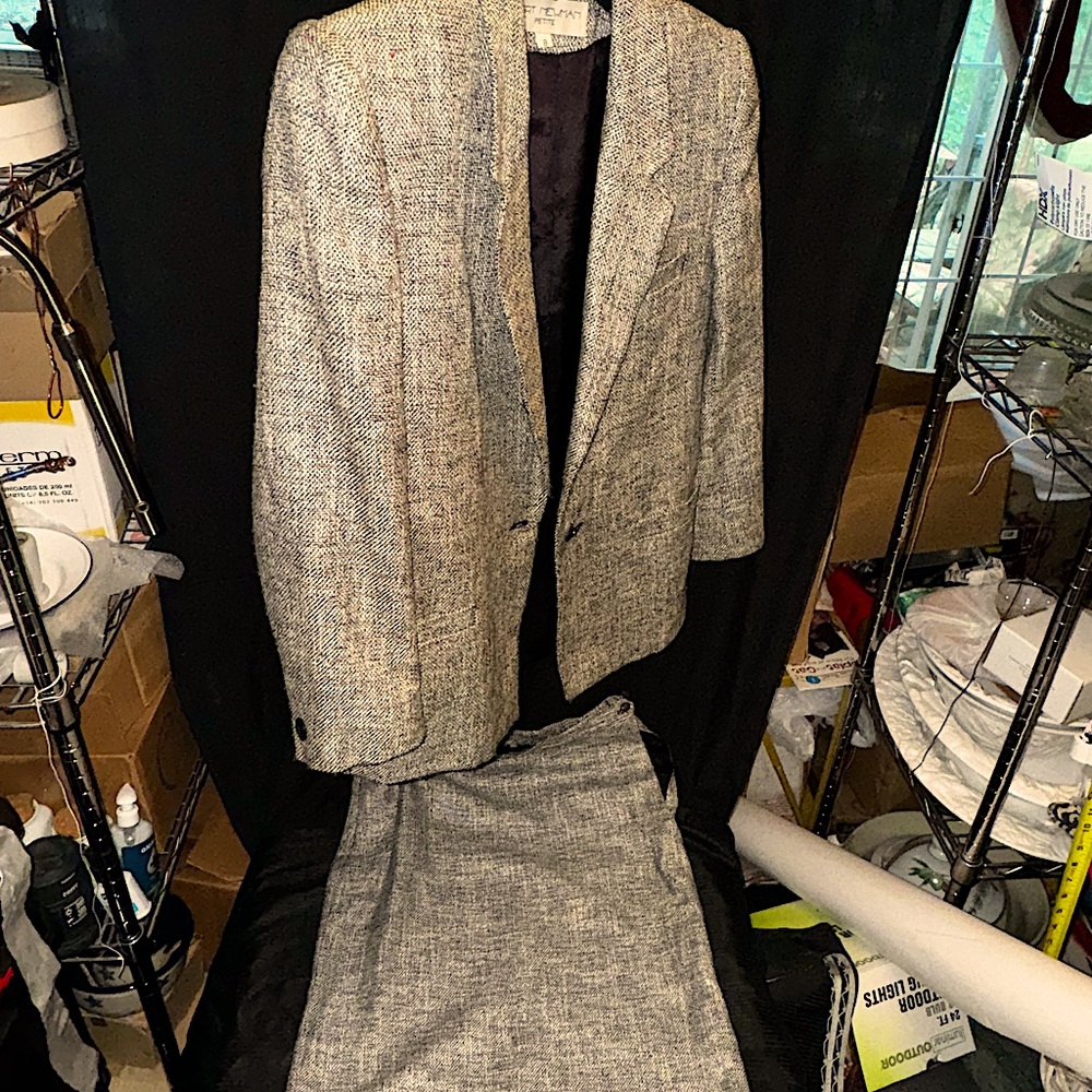 Women’s suit made by Robert Newman size 8